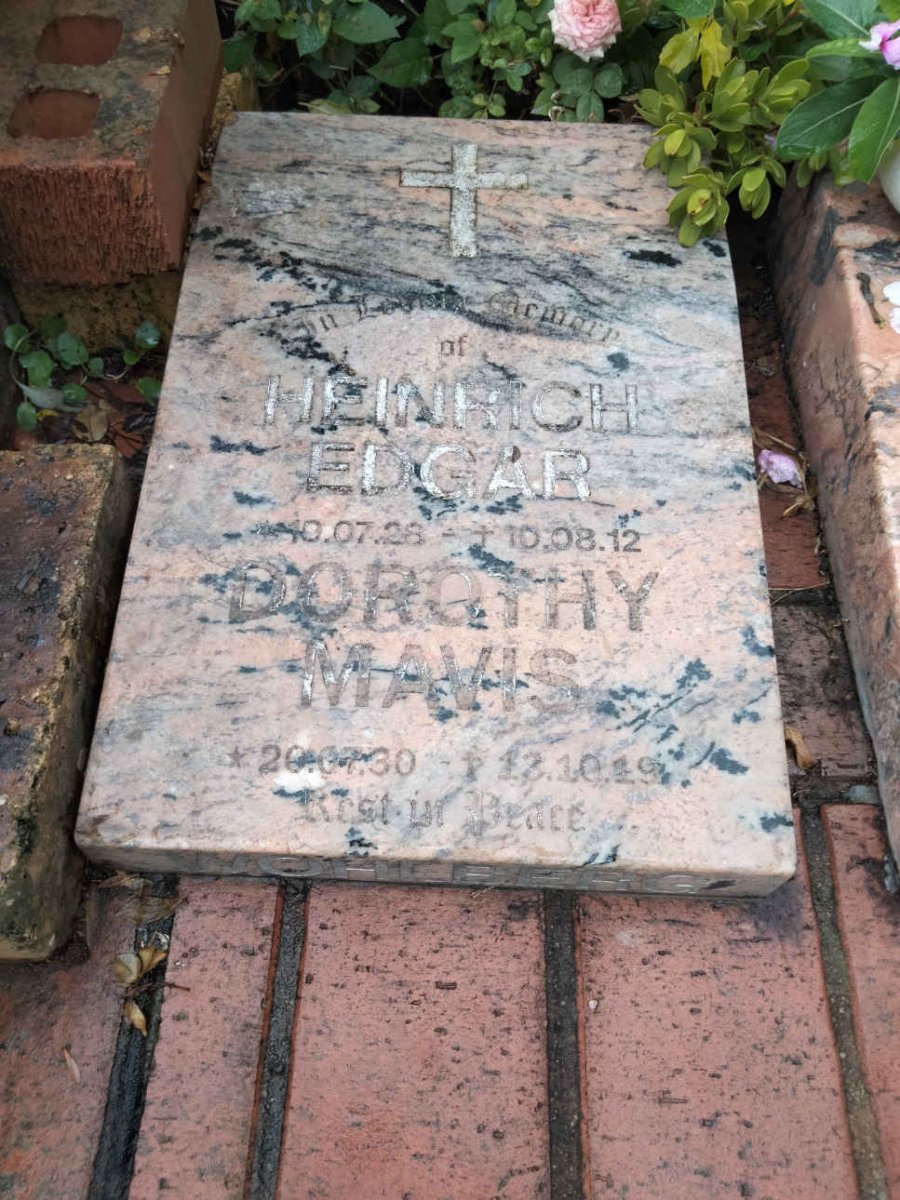 WOHLBERG Heinrich Edgar 1928-2012 &amp; Dorothy Mavis 1930-2019