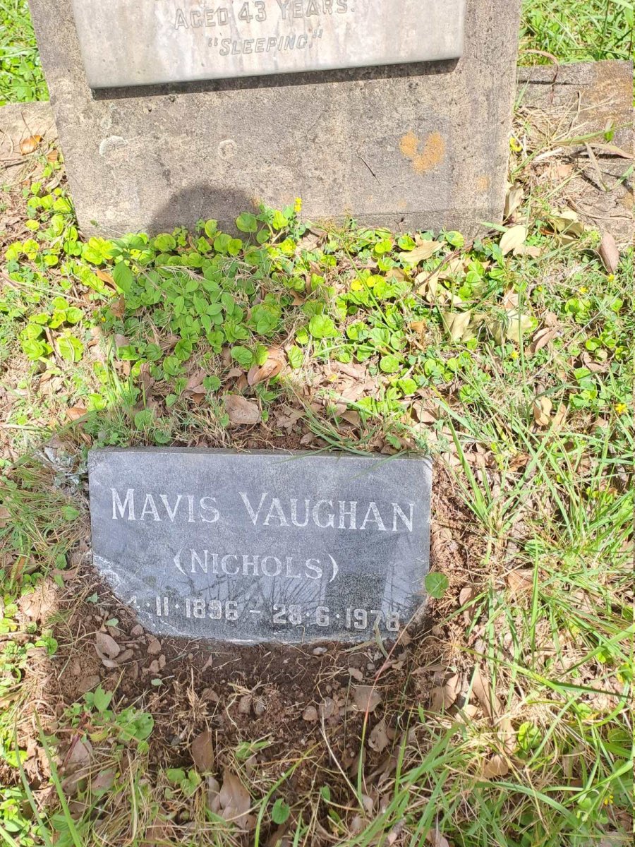 VAUGHAN Mavis nee NICHOLS 1896-1978