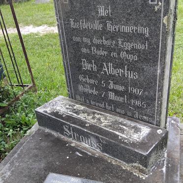 STRAUSS Dirk Albertus 1907-1985 & Susara Elizabeth 1915-2007