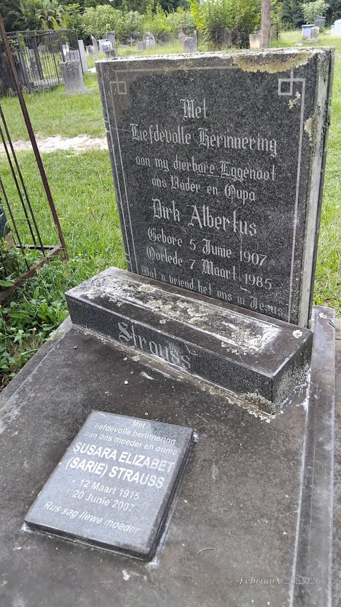 STRAUSS Dirk Albertus 1907-1985 & Susara Elizabeth 1915-2007