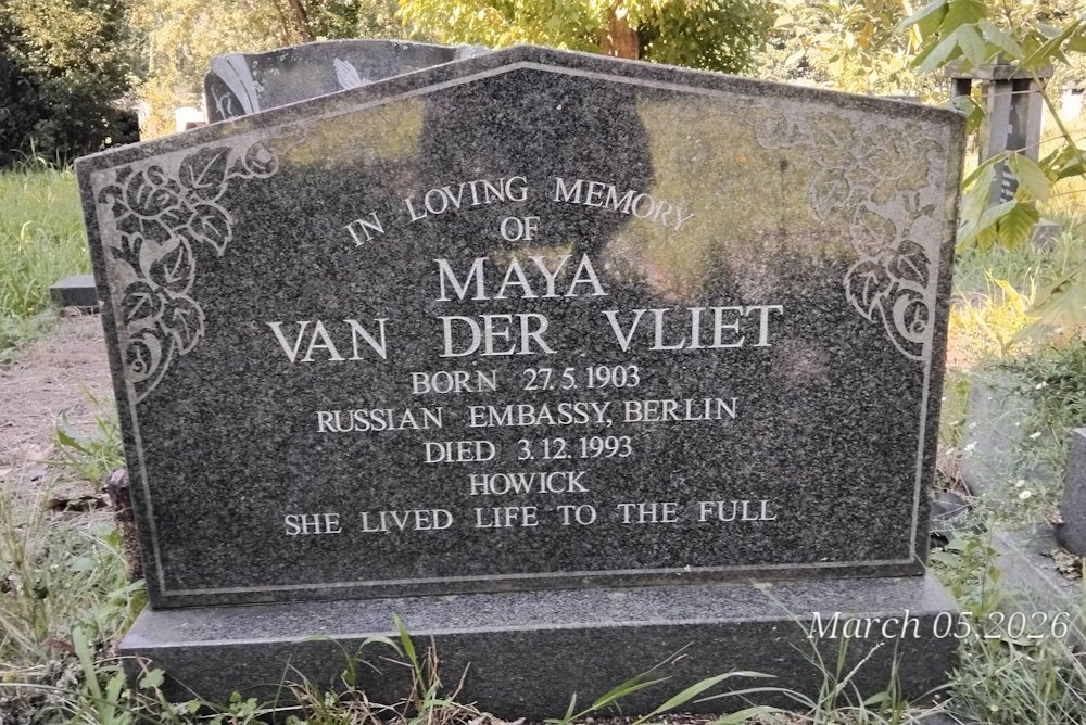 VLIET Maya, van der 1903-1993
