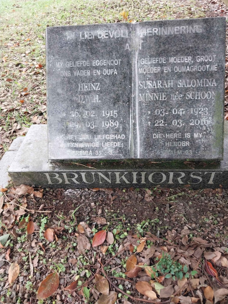 BRUNKHORST D.W.H. 1915-1989 & Susarah Salomina MINNIE nee SCHOON 1923-2016