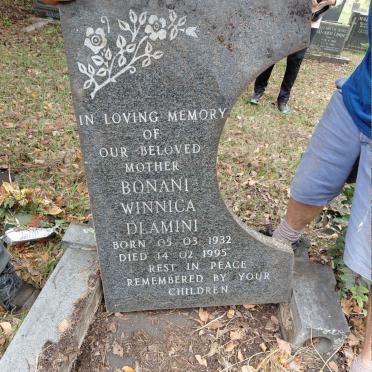 DLAMINI Bonani Winnica 1932-1995