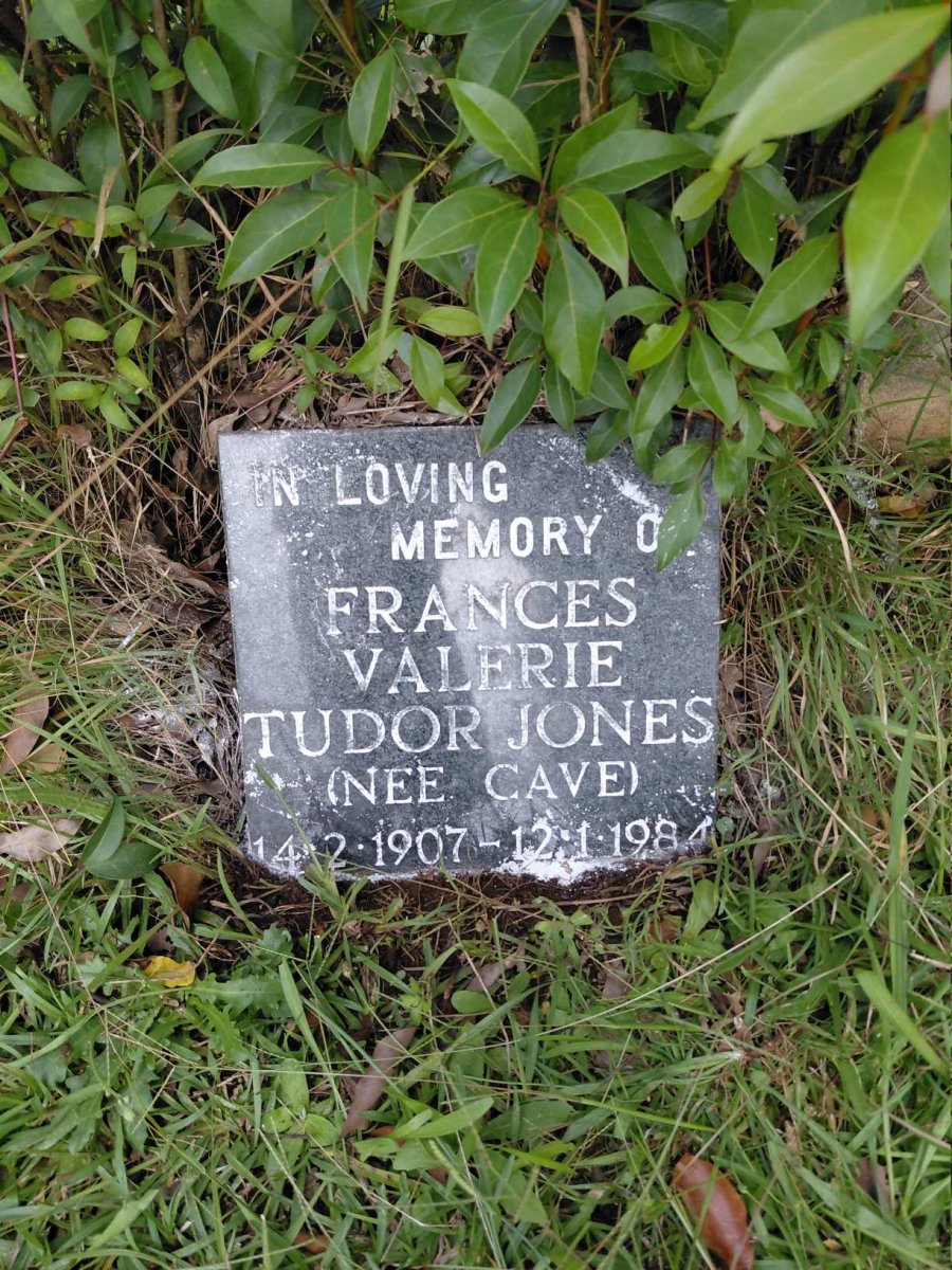 JONES Frances Valerie Tudor nee CAVE 1907-1984