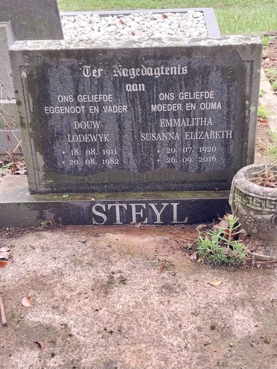 STEYL Douw Lodewyk 1911-1982 & Emmalitha Susanna Elizabeth 1920-2016