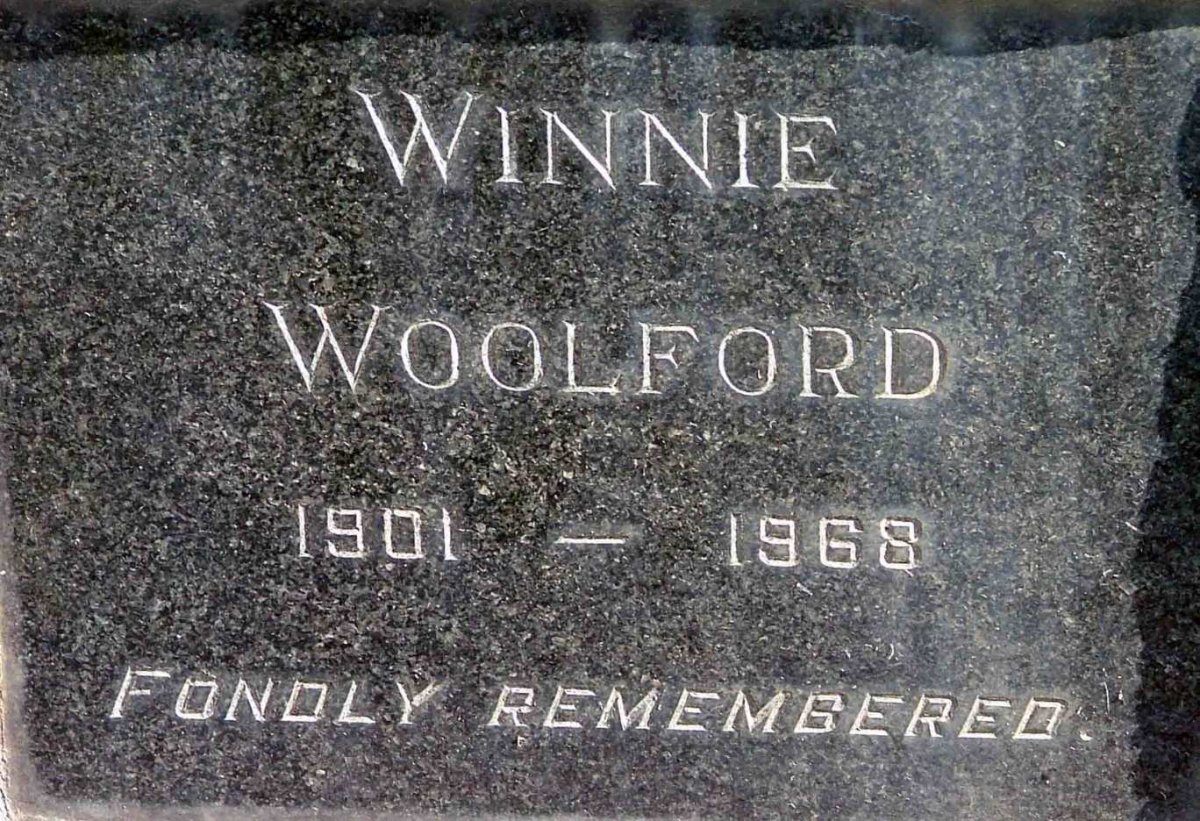 WOOLFORD Winnie 1901-1968