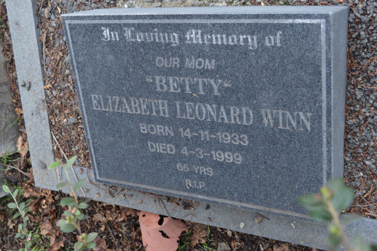 WINN Elizabeth Leonard 1933-1999