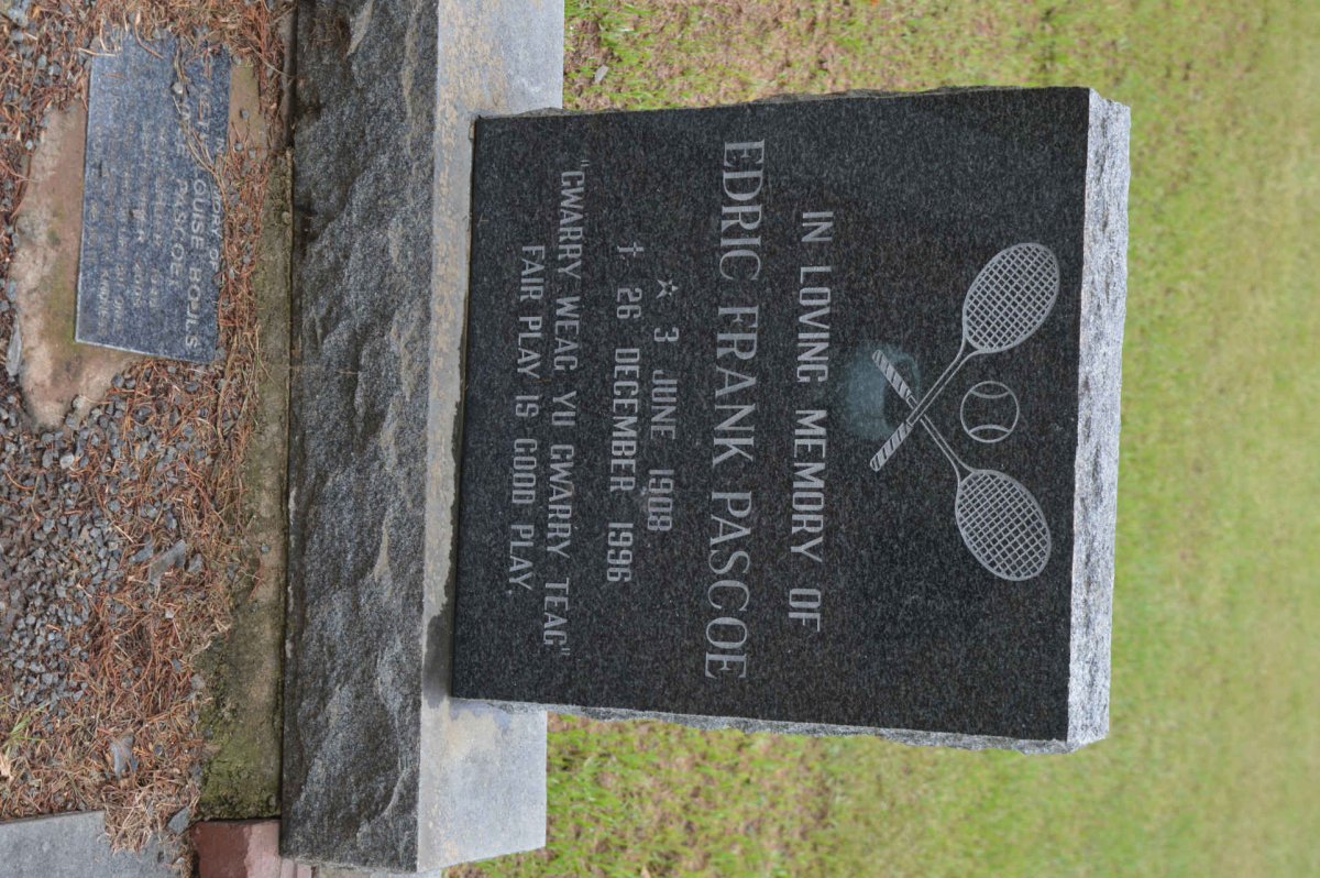 PASCOE Edric Frank 1908-1996 :: BOULS Gyneth Louise nee PASCOE 1940-2009