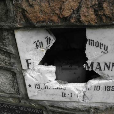 ?MANN F? -?-1993