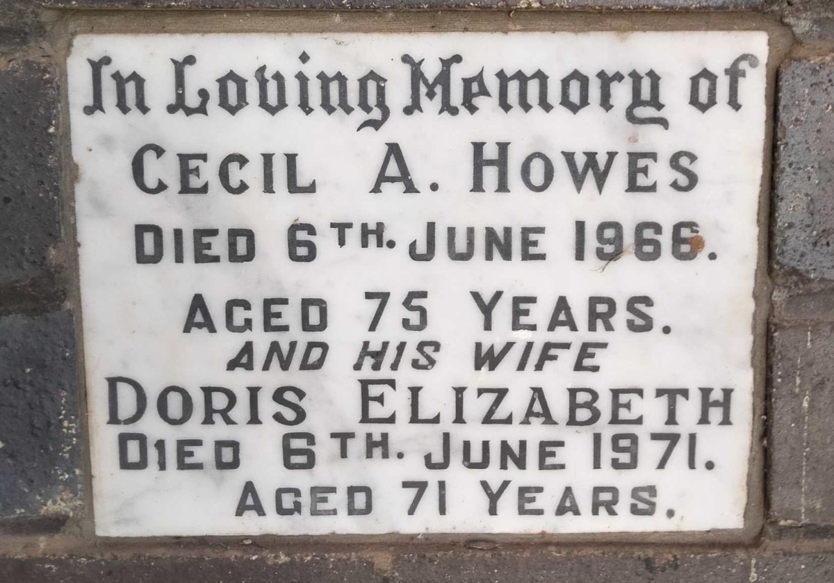 HOWES Cecil A. -1966 & Doris Elizabeth -1971