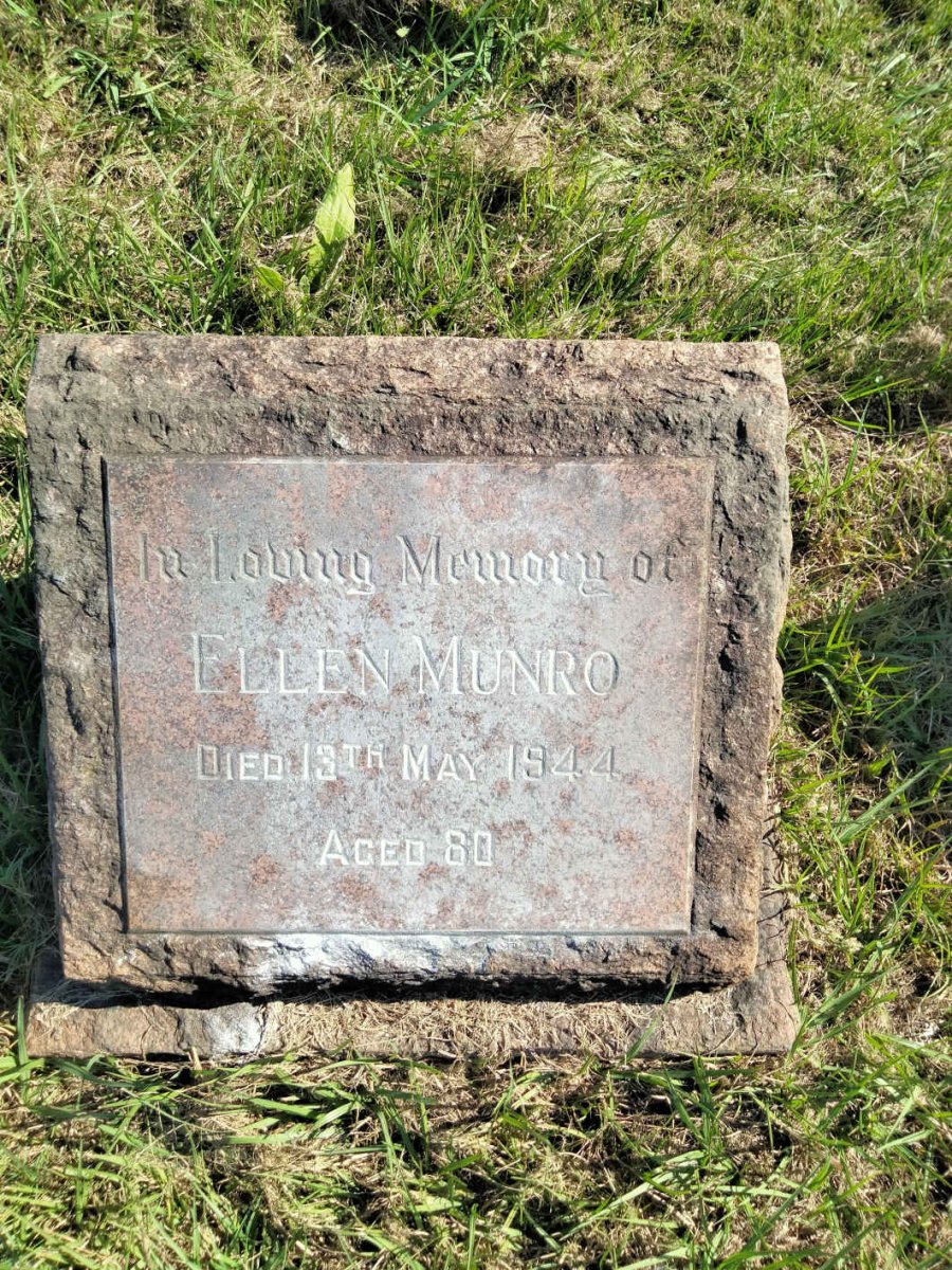 MUNRO Ellen -1944