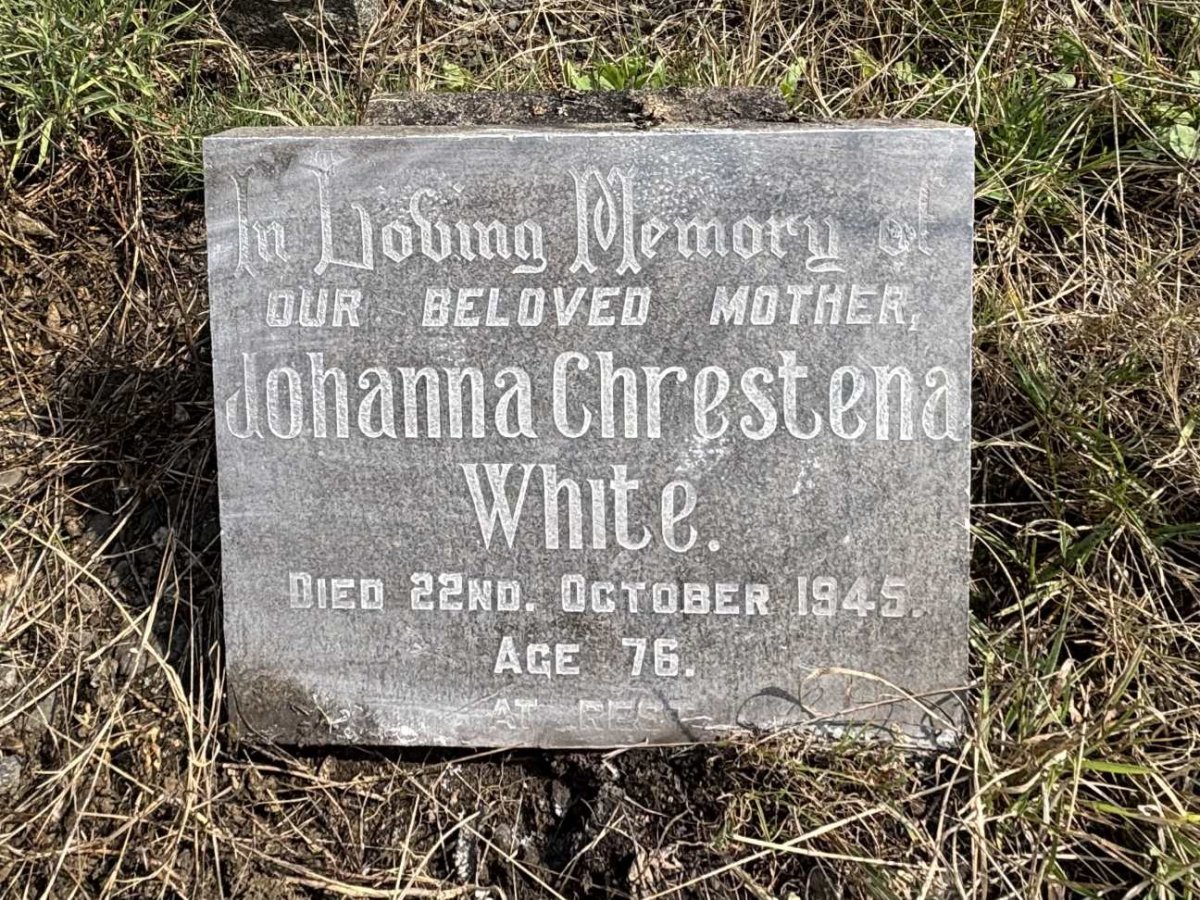 WHITE Johanna Chrestena -1945