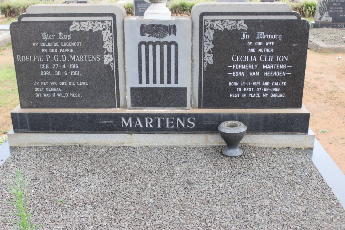 MARTENS Roelfie P.G.D. 1916-1961 &amp; Cecilia CLIFTON formerly MARTENS nee VAN HEERDEN 1921-1998