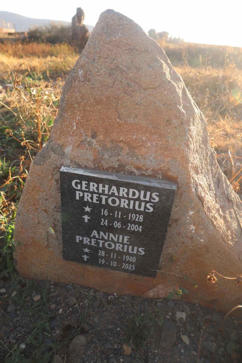 PRETORIUS Gerhardus 1928-2004 & Annie 1940-2023