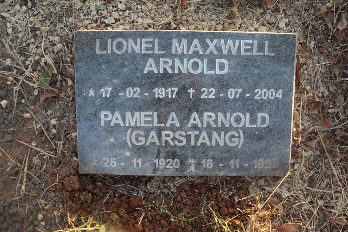 ARNOLD Lionel Maxwell 1917-2004 & Pamela GARSTANG 1920-199?