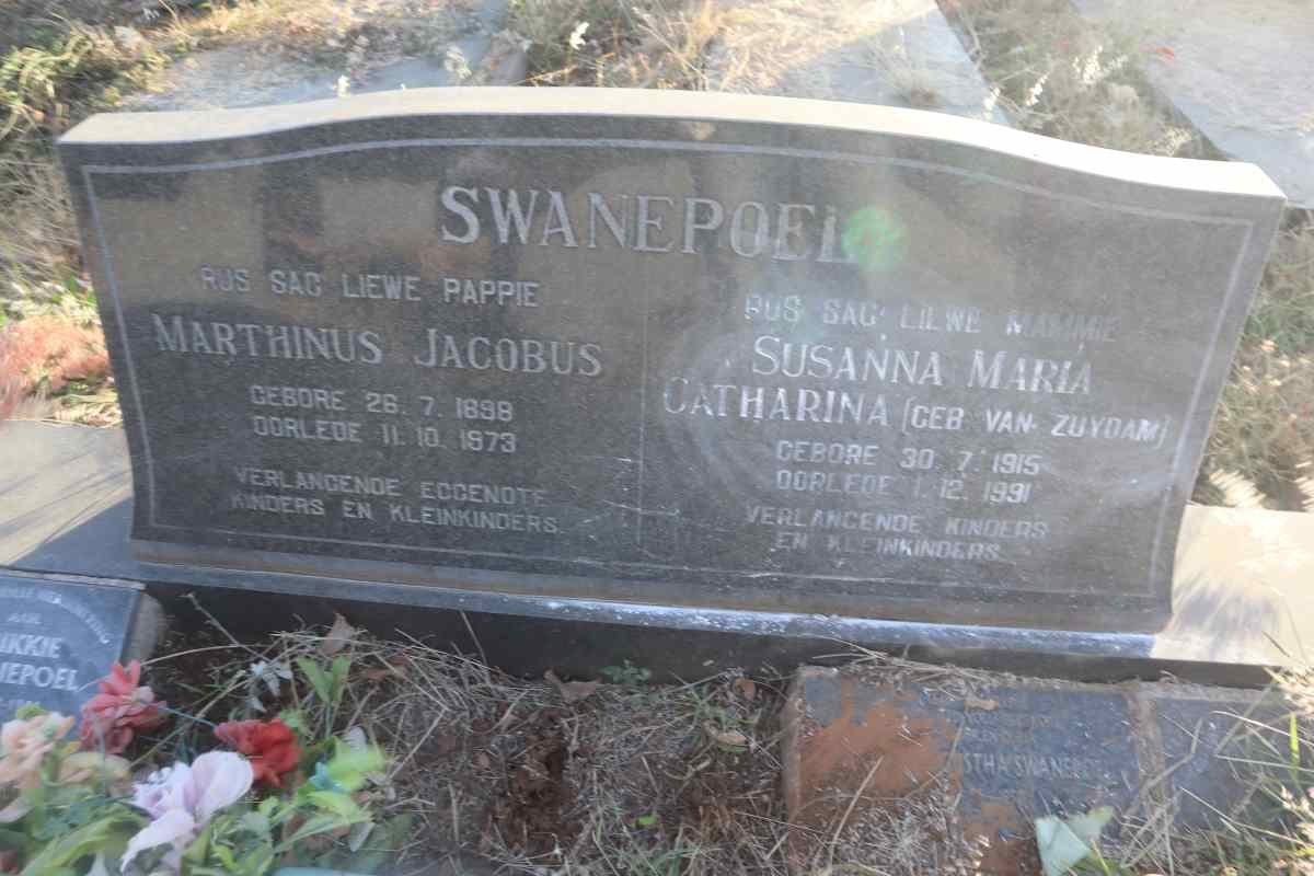 SWANEPOEL Marthinus Jacobus 1898-1973 & Susanna Maria Catharina VAN ZUYDAM 1915-1991